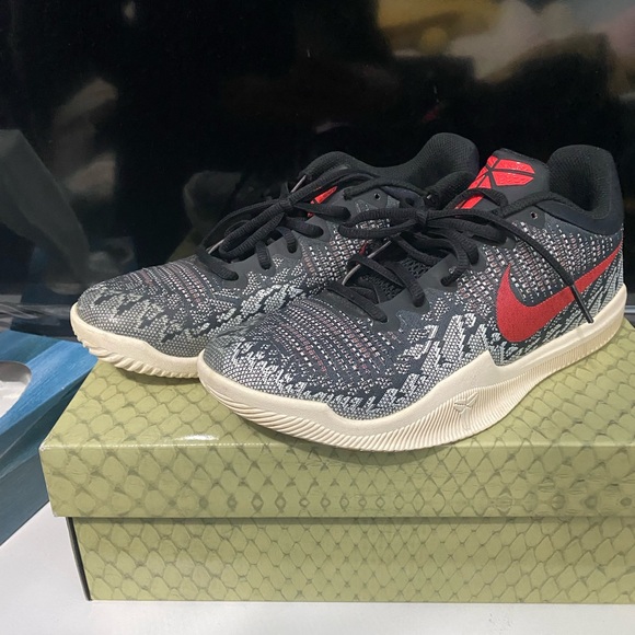 KOBE’S MAMBA RAGE BRIGHT CRIMSON SAILS - Picture 2 of 7